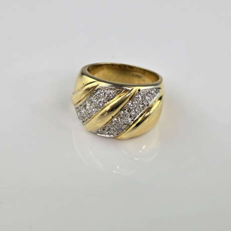 Massiver 18K-Diamantring - Gelbgold 750/000 (18K), - photo 1