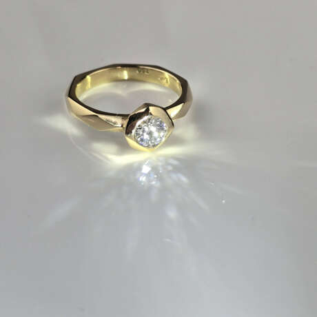 18K-Designer-Solitärring - Gelbgold 750/000, exklu - photo 8