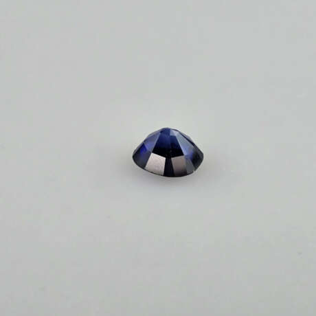 Loser Saphir von 7,18 ct.- synthetisch, intensives - Foto 4