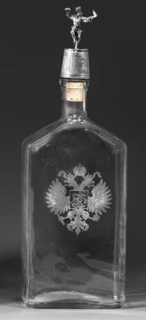 Wodkaflasche mit Silberbecher - фото 1