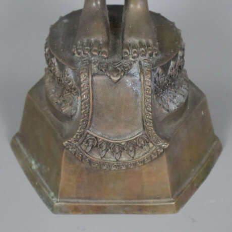 Zwei stehende Buddhas - Thailand 20.Jh., Bronze, b - photo 7