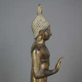 Zwei stehende Buddhas - Thailand 20.Jh., Bronze, G - photo 8