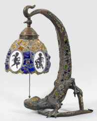 Figurale Jugendstil-Tischlampe