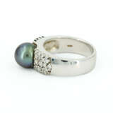 TAHITI-PEARL-DIAMOND-SET: RING, PENDANT AND CREOLES - photo 2