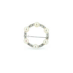 PEARL-DIAMOND-BROOCH