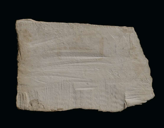 AN EGYPTIAN LIMESTONE RELIEF FRAGMENT - photo 2