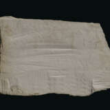 AN EGYPTIAN LIMESTONE RELIEF FRAGMENT - photo 2