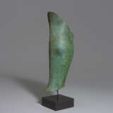 A GREEK BRONZE GREAVE - photo 3