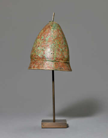 A GREEK BRONZE PILOS HELMET - фото 4