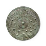 A VILLANOVAN BRONZE SHIELD BOSS - Foto 1