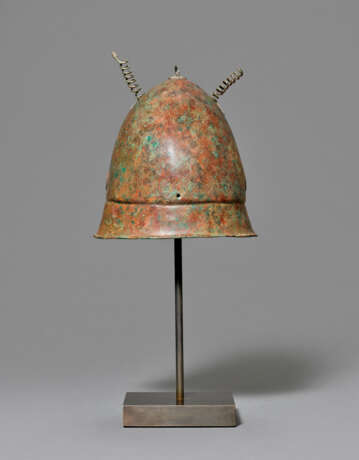 A GREEK BRONZE PILOS HELMET - фото 4