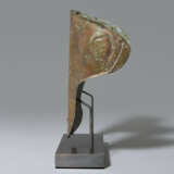 A PAIR OF ITALIC BRONZE ANKLE-GUARDS - photo 5