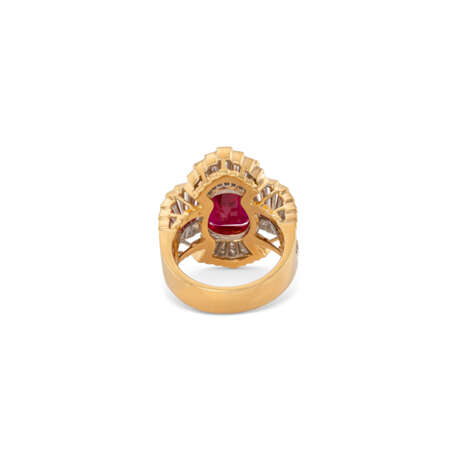 NO RESERVE | RUBY AND DIAMOND RING - фото 4