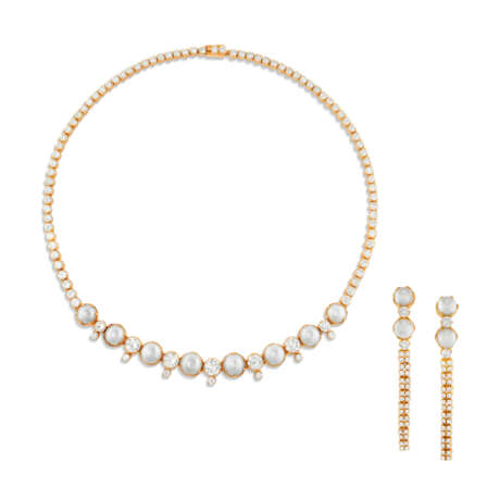 SET OF CULTURED PEARL AND DIAMOND JEWELLERY - фото 1