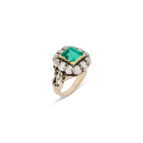 LATE 19TH CENTURY EMERALD AND DIAMOND RING - photo 3