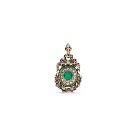 EMERALD AND DIAMOND PENDANT/BROOCH - photo 3