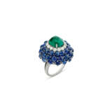 NO RESERVE | EMERALD, SAPPHIRE AND DIAMOND RING - фото 3