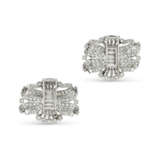 BULGARI PAIR OF MID-20TH CENTURY DIAMOND CLIP-BROOCHES - photo 3