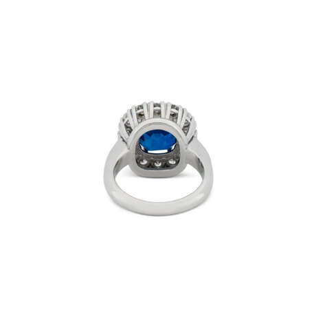 SAPPHIRE AND DIAMOND RING - photo 4