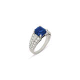 BULGARI SAPPHIRE AND DIAMOND RING - photo 3