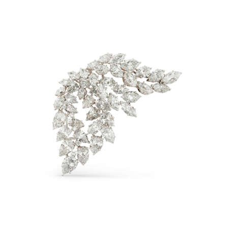 HARRY WINSTON MID-20TH CENTURY DIAMOND BROOCH - photo 1