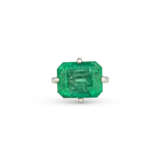 CARTIER EMERALD RING - фото 1