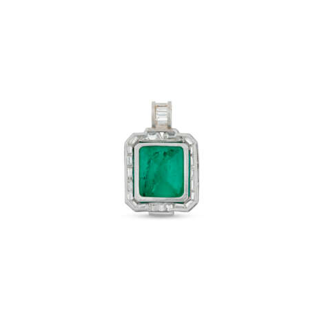 EMERALD AND DIAMOND PENDANT - photo 3