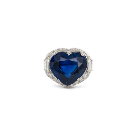 BULGARI SAPPHIRE AND DIAMOND RING - фото 1