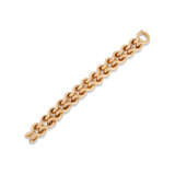 VAN CLEEF & ARPELS GOLD BRACELET - фото 3