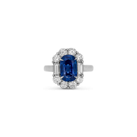 SAPPHIRE AND DIAMOND RING - photo 1