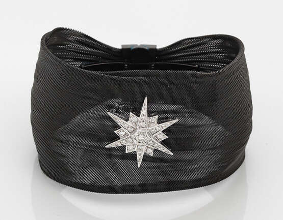 Manschetten-Armband mit Diamantstern - фото 1