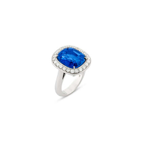 SAPPHIRE AND DIAMOND RING - photo 3