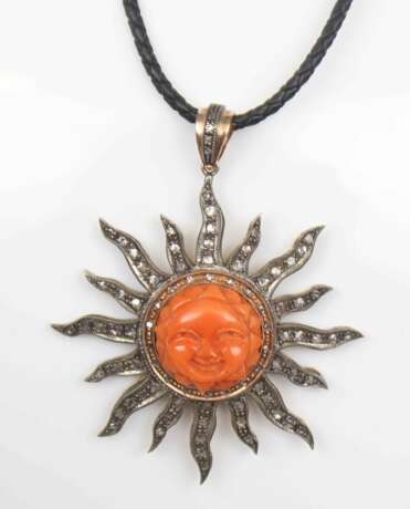 Gold pendant with diamonds and cut coral Gold Other style At the turn of 19th -20th century - photo 1