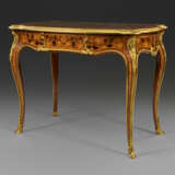 A LOUIS XV ORMOLU-MOUNTED AMARANTH, BOIS SATINE AND MARQUETRY TABLE A ECRIRE - фото 1