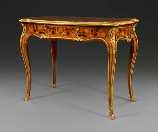 A LOUIS XV ORMOLU-MOUNTED AMARANTH, BOIS SATINE AND MARQUETRY TABLE A ECRIRE - фото 1