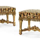 A PAIR OF QUEEN ANNE GILT-WALNUT STOOLS - photo 1