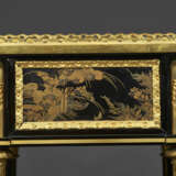 A LATE LOUIS XV ORMOLU-MOUNTED EBONY AND JAPANESE LACQUER OCCASIONAL TABLE - Foto 8