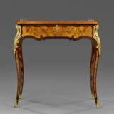 A LOUIS XV ORMOLU-MOUNTED AMARANTH, TULIPWOOD AND MARQUETRY DRESSING/WRITING TABLE - фото 2