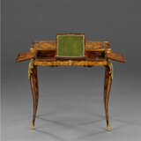 A LOUIS XV ORMOLU-MOUNTED AMARANTH, TULIPWOOD AND MARQUETRY DRESSING/WRITING TABLE - фото 3