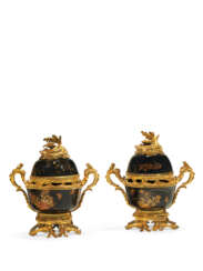 A PAIR OF LOUIS XV ORMOLU-MOUNTED JAPANESE LACQUER POT-POURRI VASES