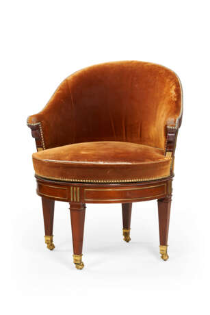 A GERMAN BRASS-MOUNTED MAHOGANY DESK CHAIR - photo 1