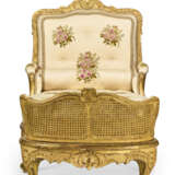 A REGENCE GILTWOOD AND CANED DUCHESSE - photo 3