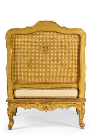 A REGENCE GILTWOOD AND CANED DUCHESSE - photo 4