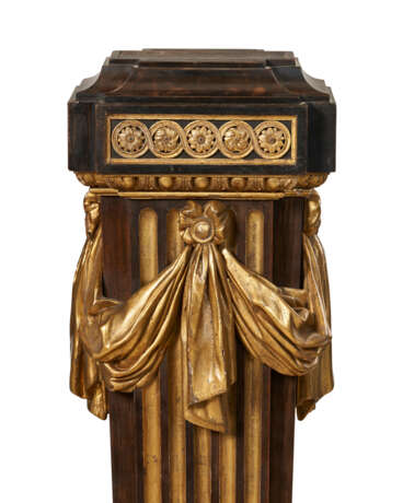 A LOUIS XVI EBONIZED AND GILTWOOD PEDESTAL - photo 2