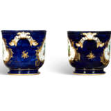 A PAIR OF VINCENNES PORCELAIN `BLEU LAPIS` BOTTLE COOLERS (SEAUX A BOUTEILLE `ORDINAIRE`) - фото 7