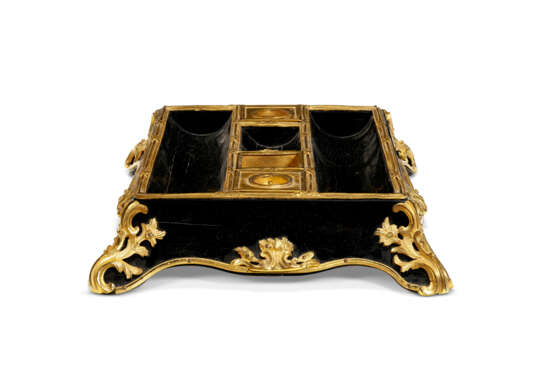 A LOUIS XV ORMOLU-MOUNTED EBONY ENCRIER - photo 2