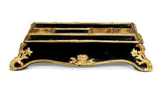 A LOUIS XV ORMOLU-MOUNTED EBONY ENCRIER - photo 3