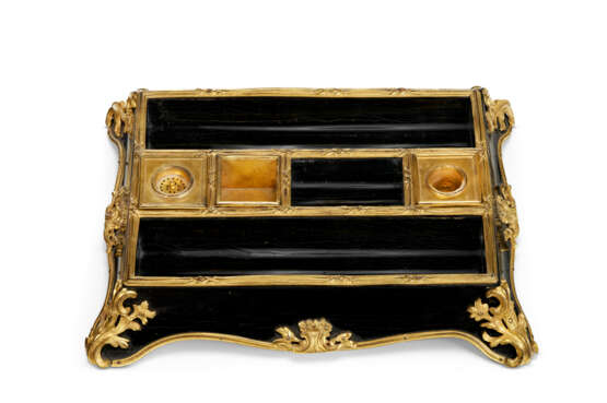 A LOUIS XV ORMOLU-MOUNTED EBONY ENCRIER - photo 4