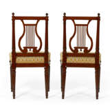 A PAIR OF LOUIS XVI MAHOGANY CHAISES - Foto 2