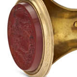 A TWO-COLOR GOLD-MOUNTED NEPHRITE TRIPLE HAND SEAL - photo 11